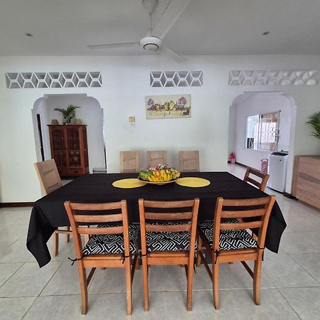 Villa Kaz Memel Beau Vallon  Esterno foto
