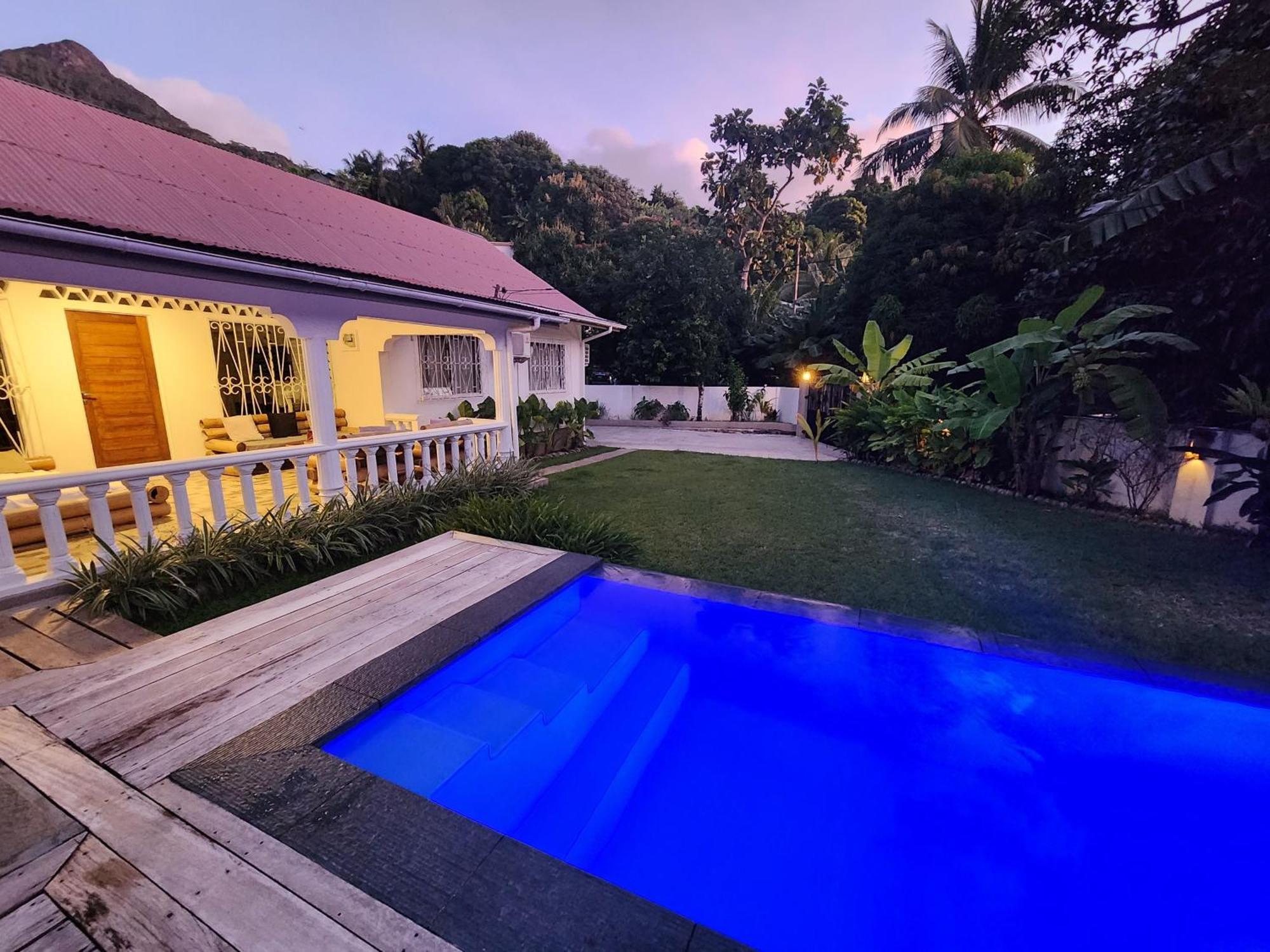 Villa Kaz Memel Beau Vallon  Esterno foto